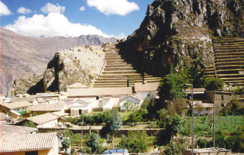 vue du site Inca depuis le village